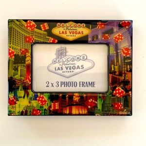 “WELCOME TO FABULOUS LAS VEGAS” Frame for 2”x3” Photos